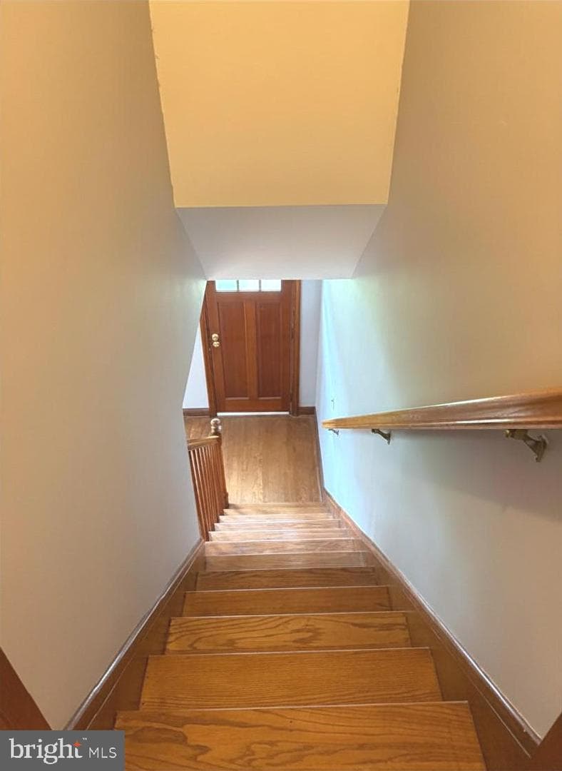 312 Townsend Avenue photo 17