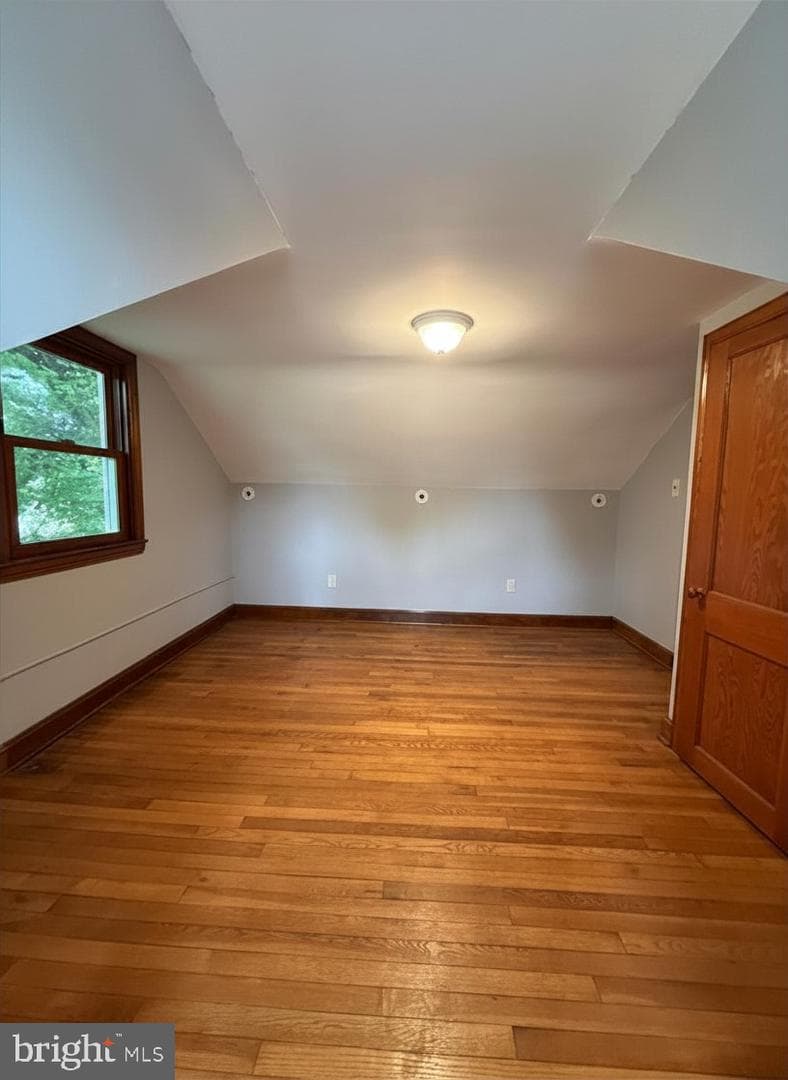 312 Townsend Avenue photo 21