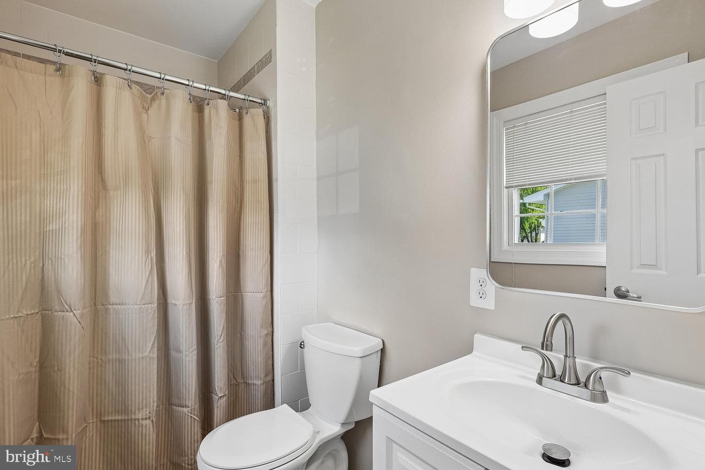 2423 Flowering Tree Lane photo 24
