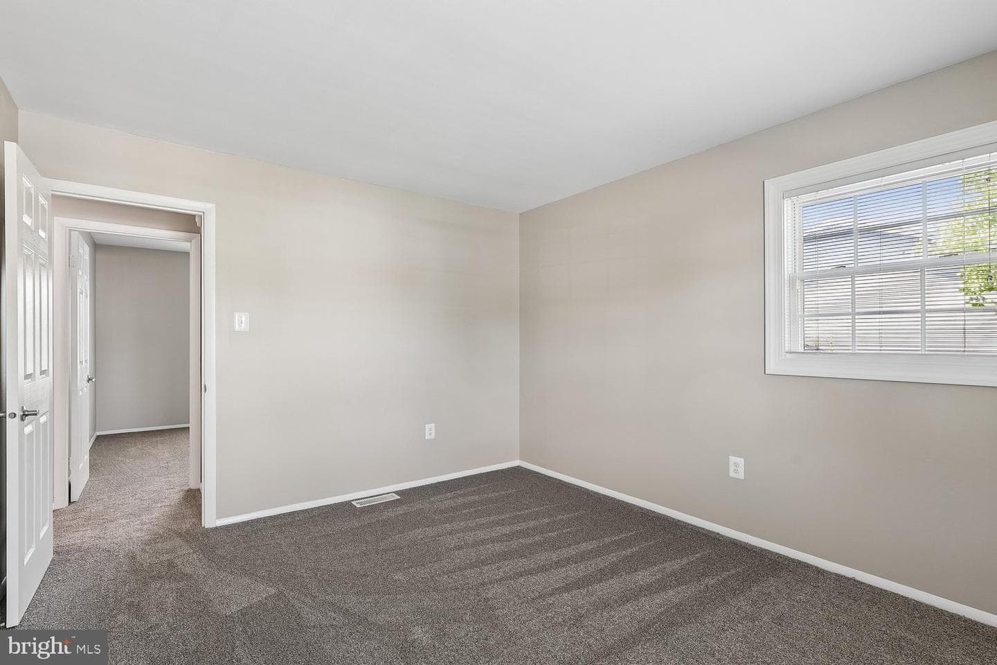 2423 Flowering Tree Lane photo 31
