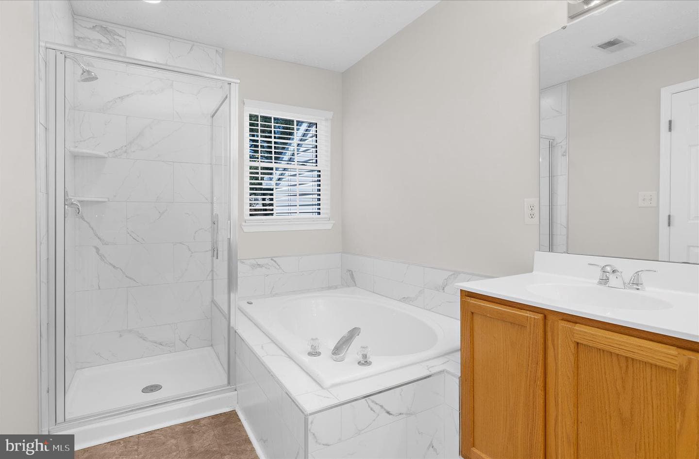 7906 Winterbrook Court photo 27
