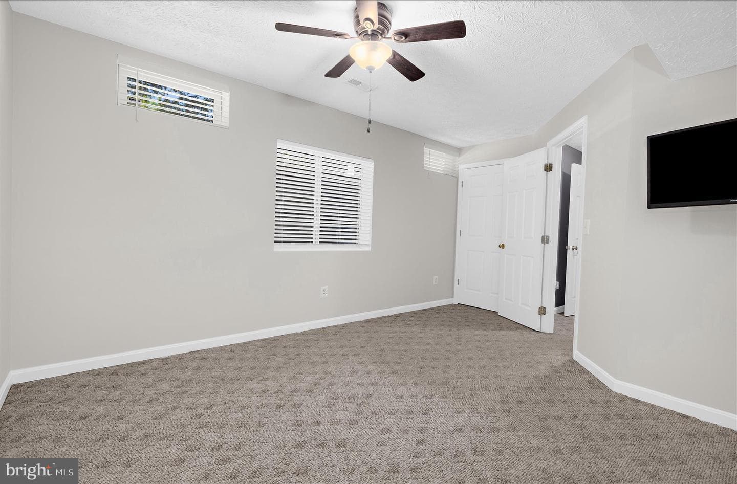 7906 Winterbrook Court photo 39