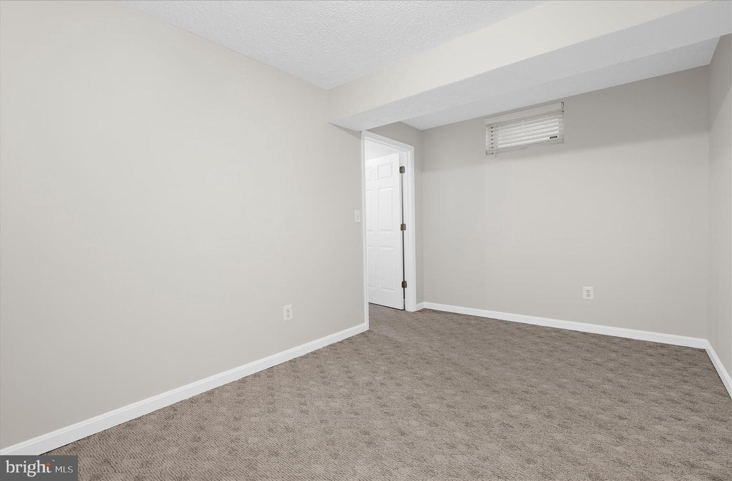 7906 Winterbrook Court photo 42