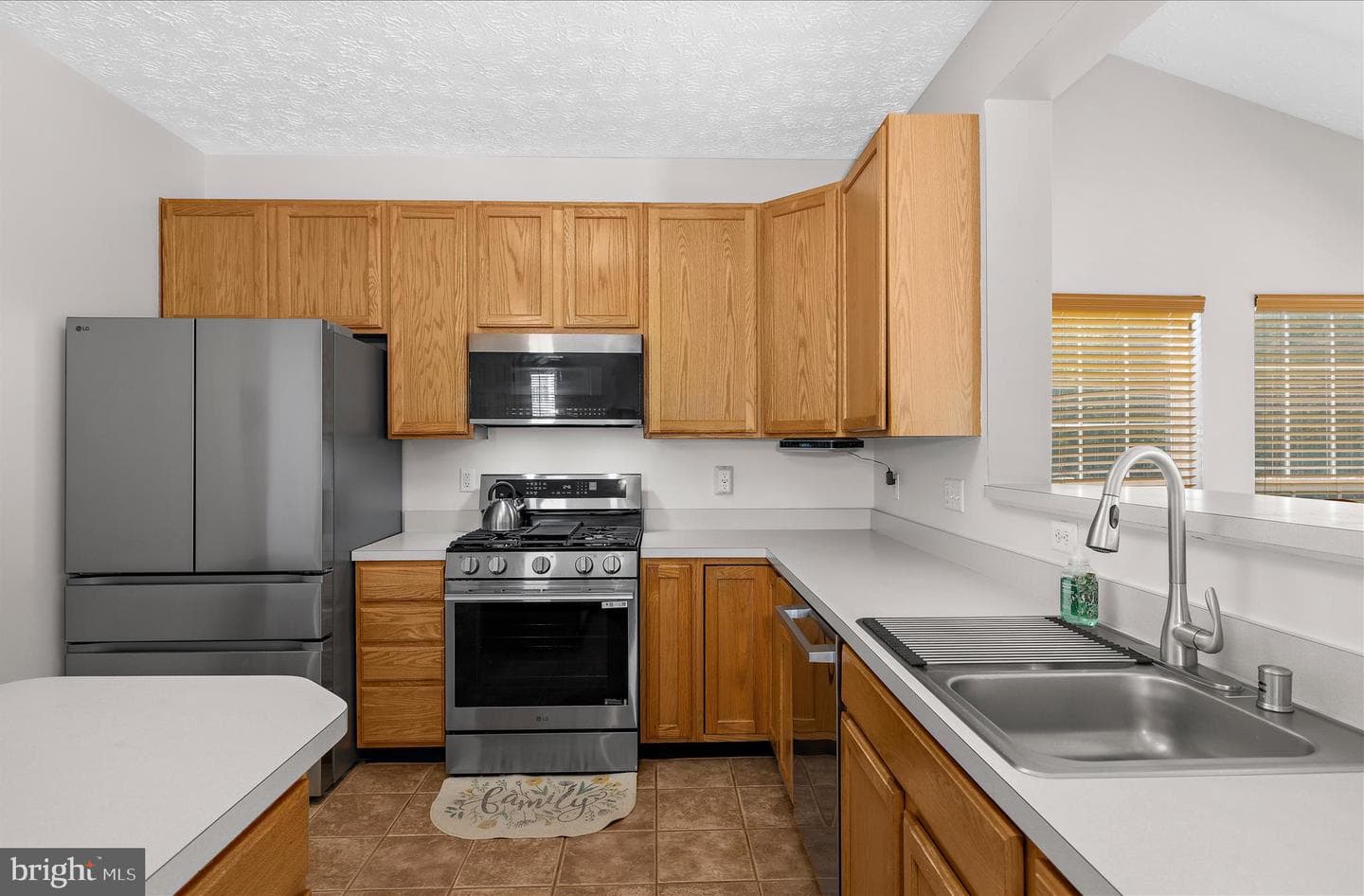 7906 Winterbrook Court photo 6