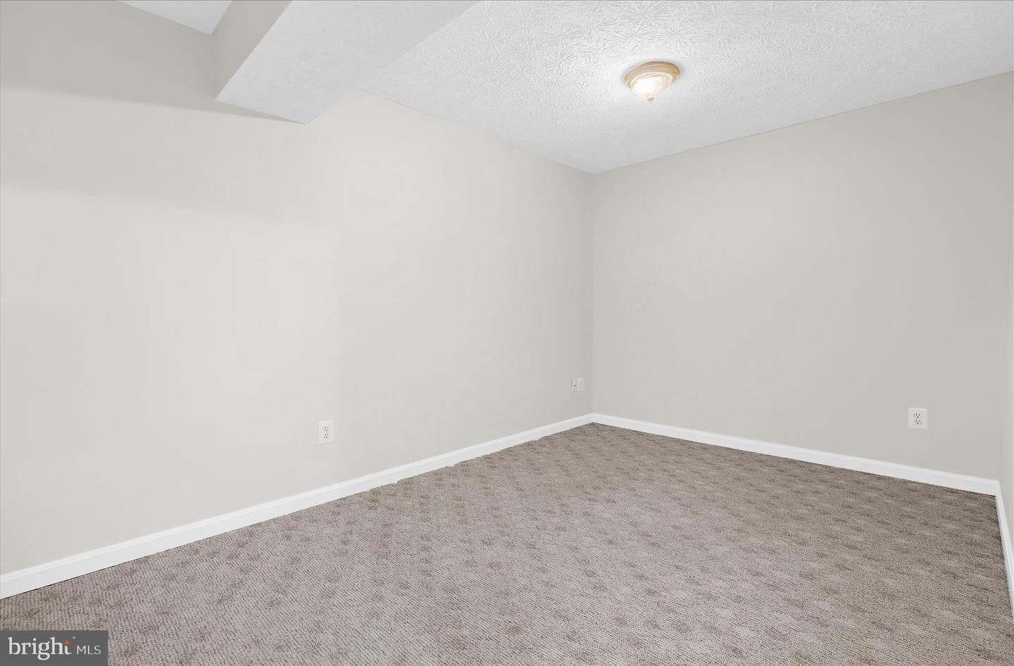 7906 Winterbrook Court photo 73