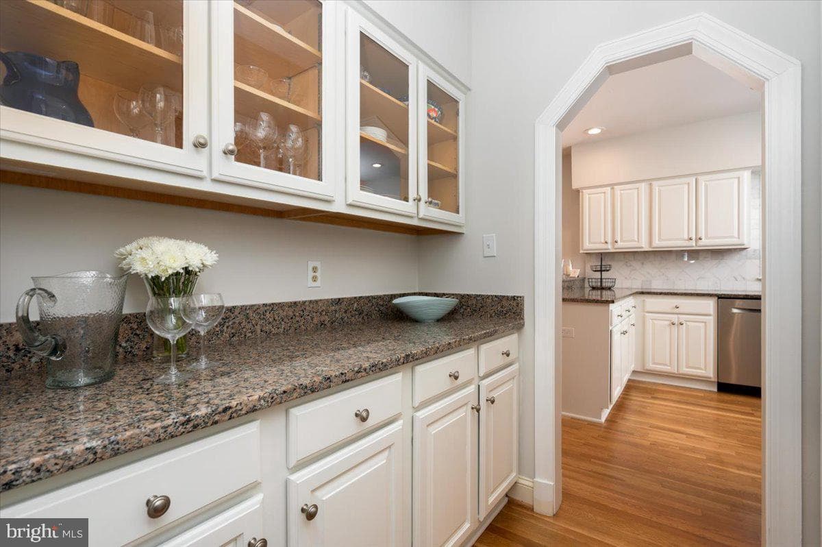 534 Post Oak Road photo 25