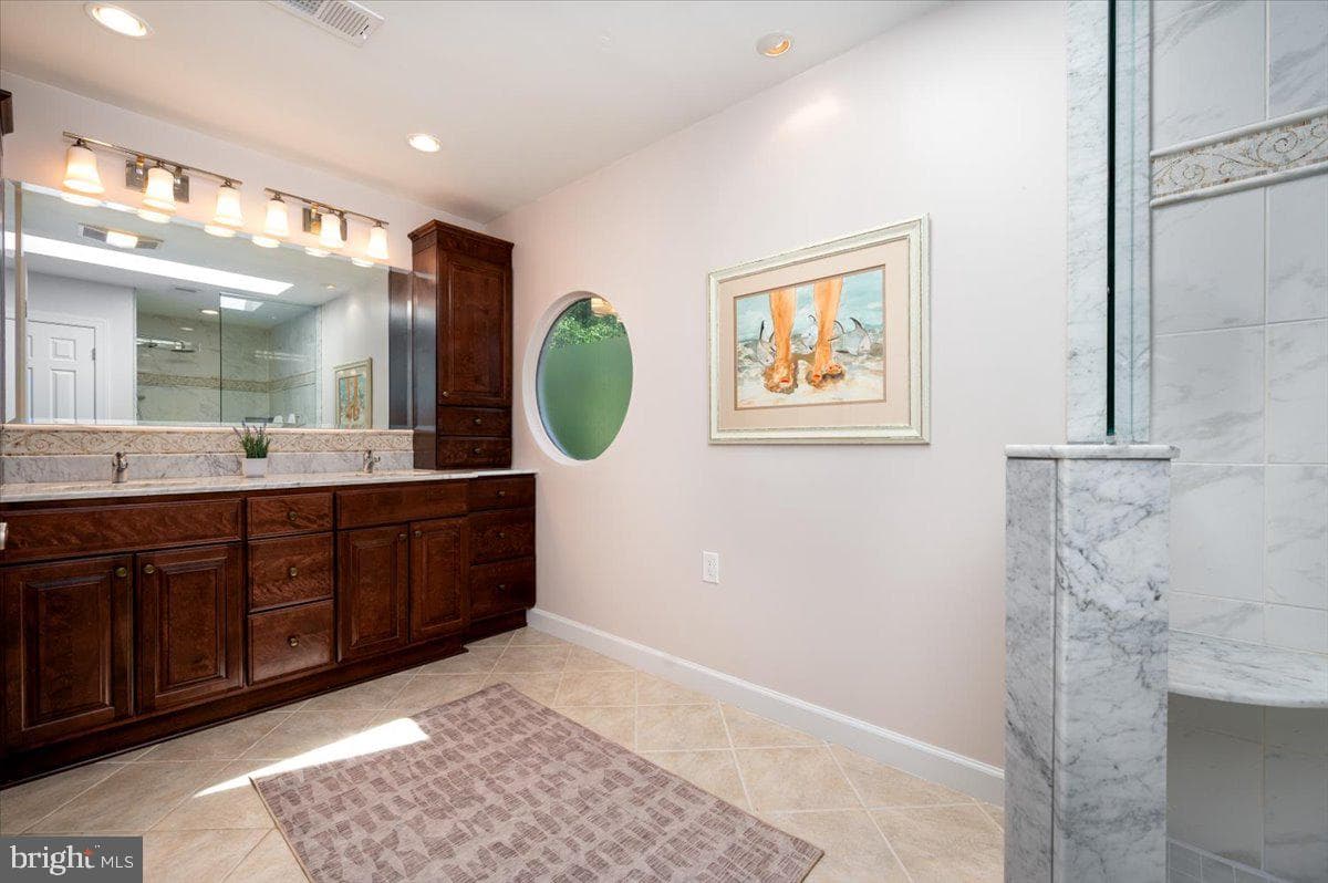 534 Post Oak Road photo 39