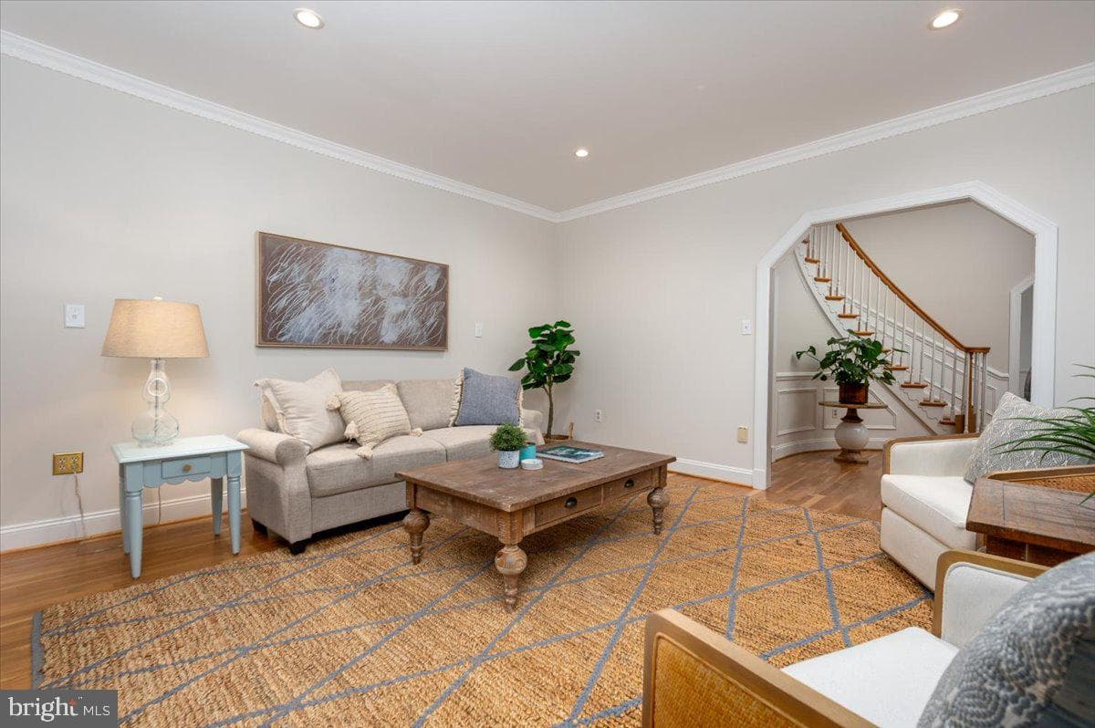 534 Post Oak Road photo 9