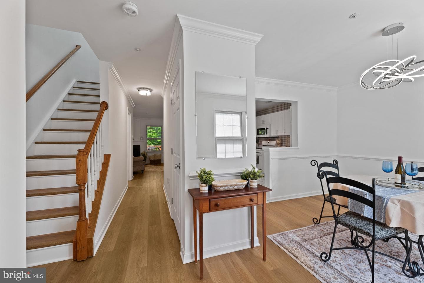 1457 Falcon Nest Court photo 6