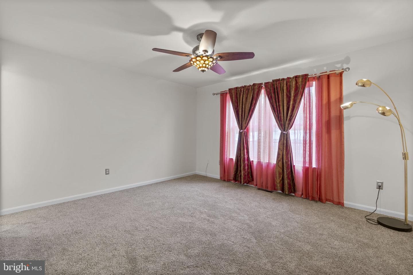 8057 Mayer Avenue photo 10