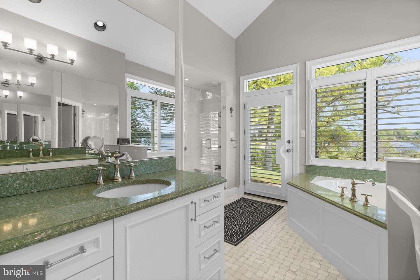 674 Hendler Road photo 24