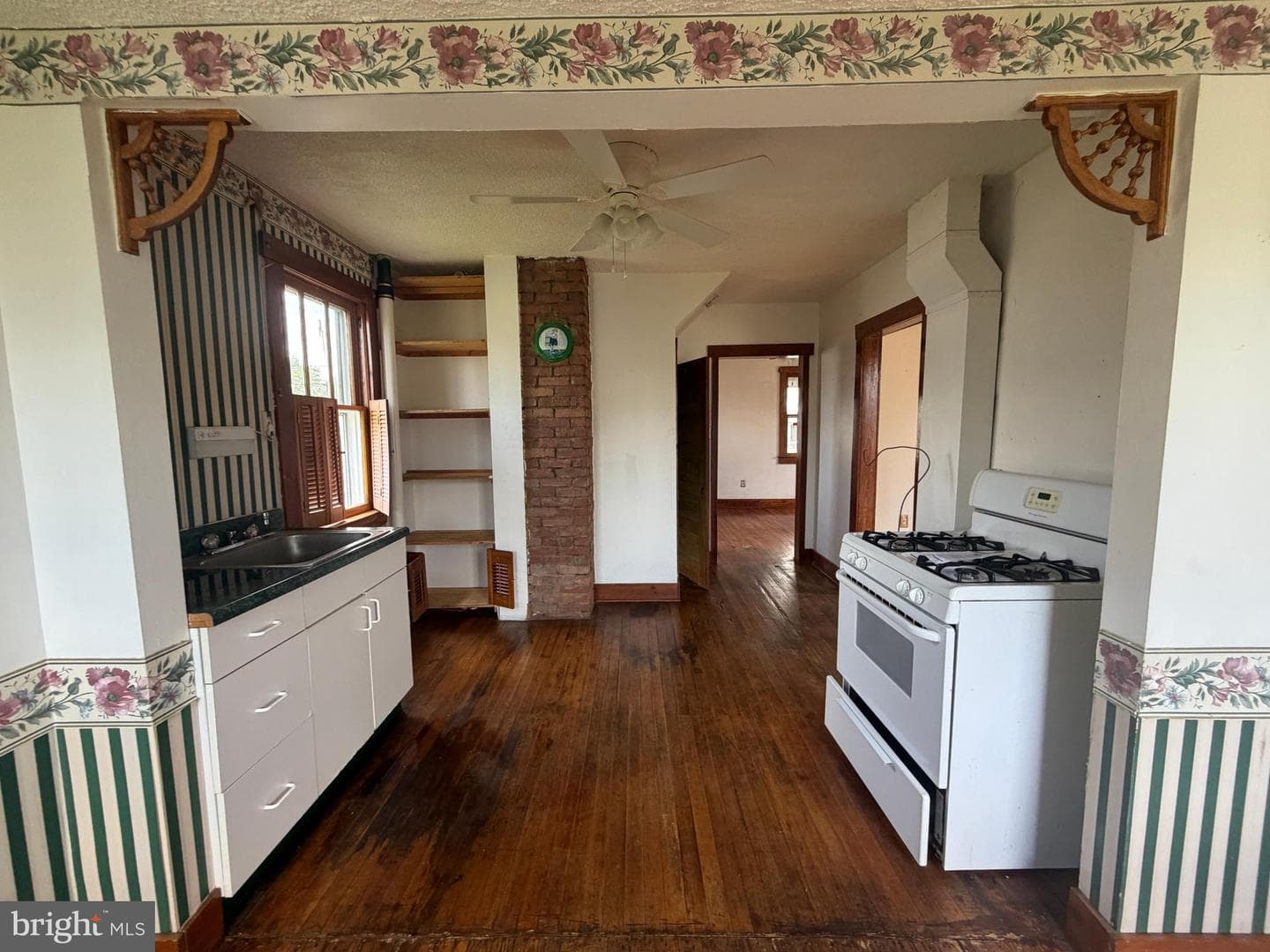 636 Holy Cross Road photo 3
