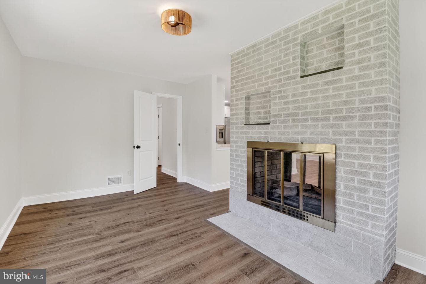420 Edgemere Drive photo 10