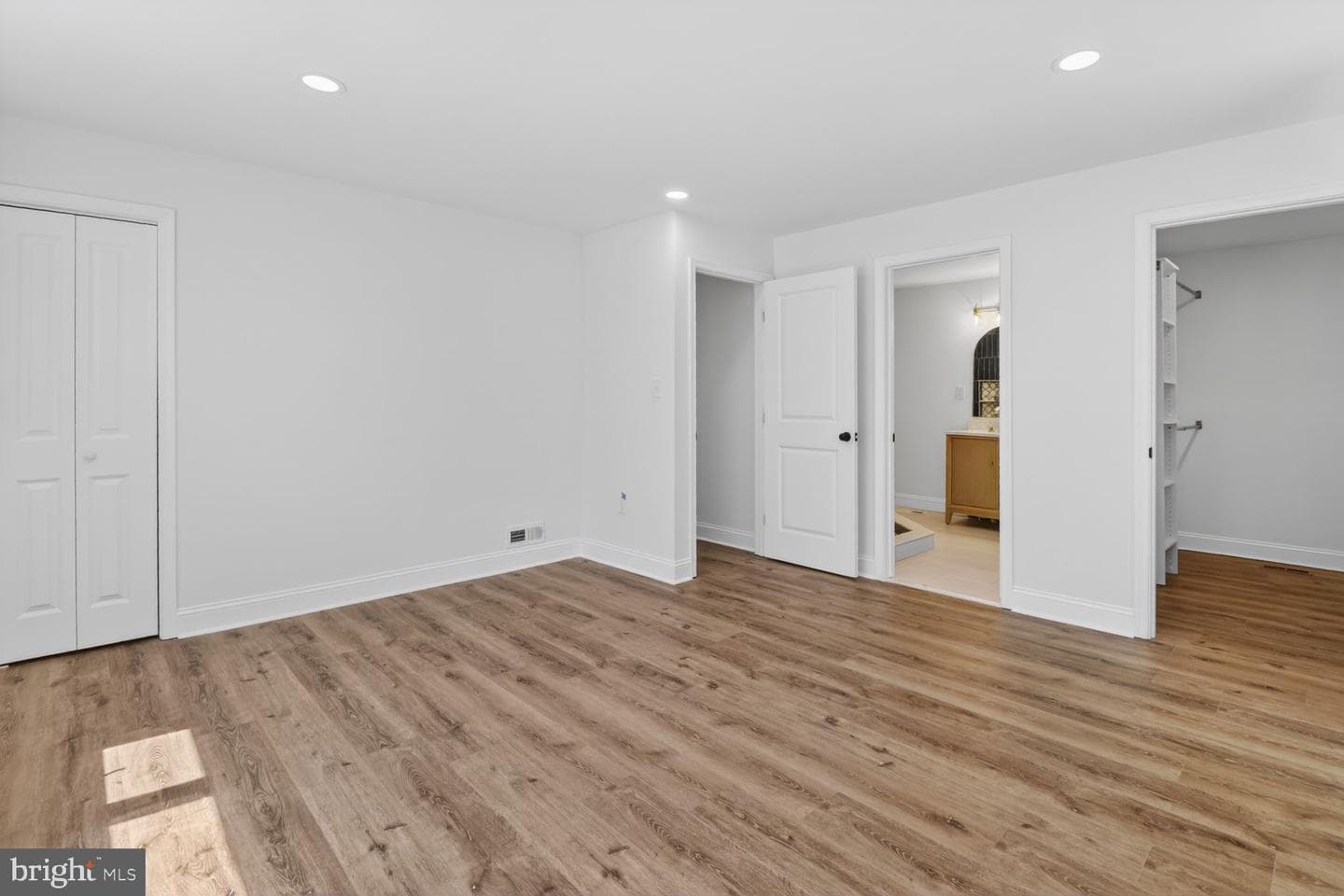 420 Edgemere Drive photo 16