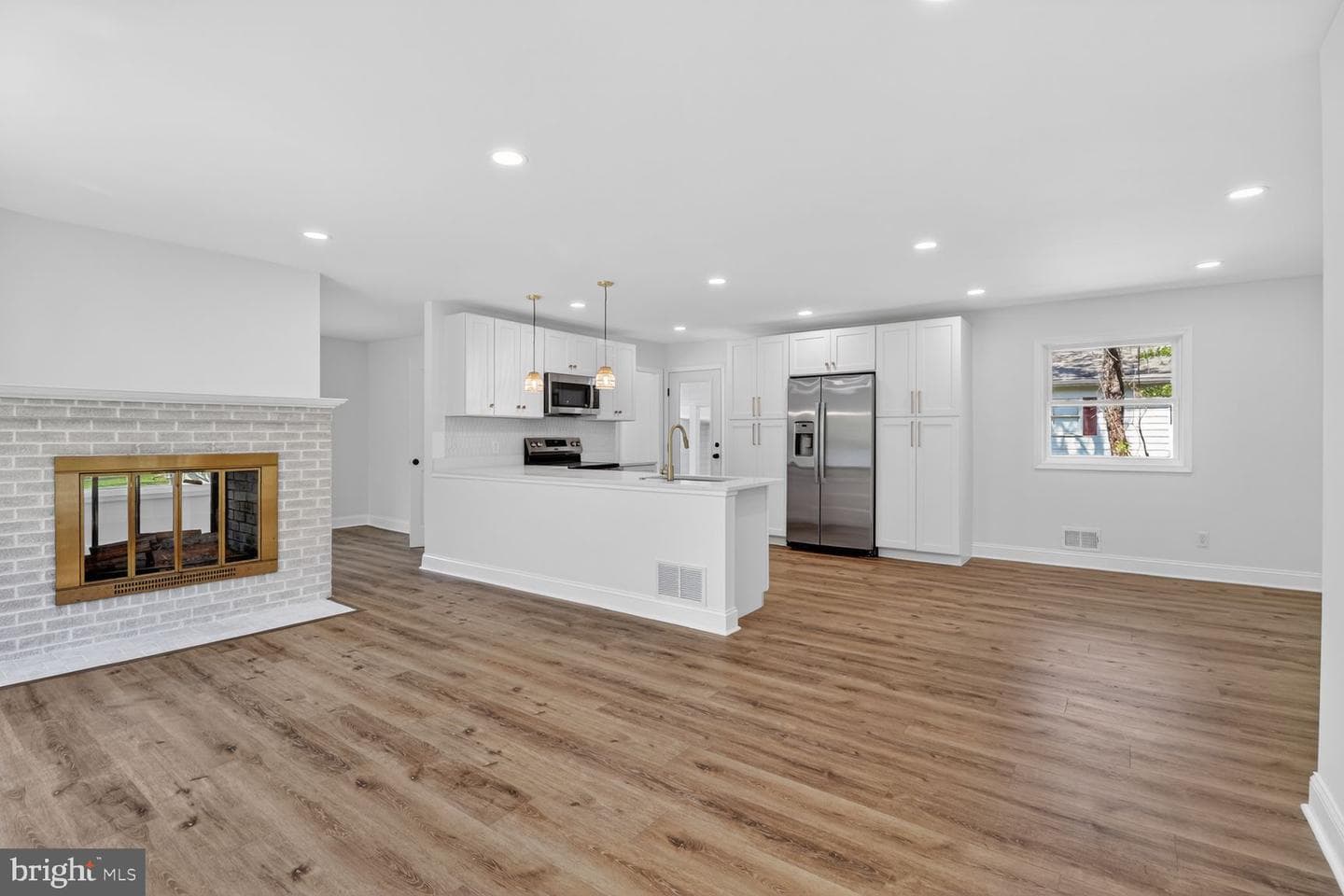 420 Edgemere Drive photo 4