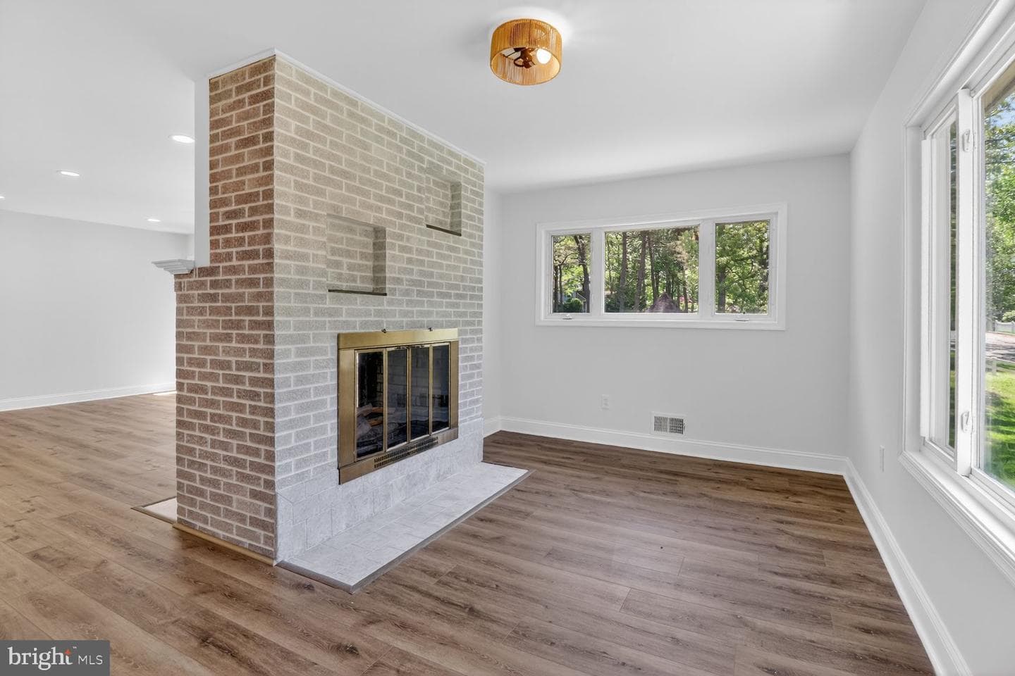 420 Edgemere Drive photo 9