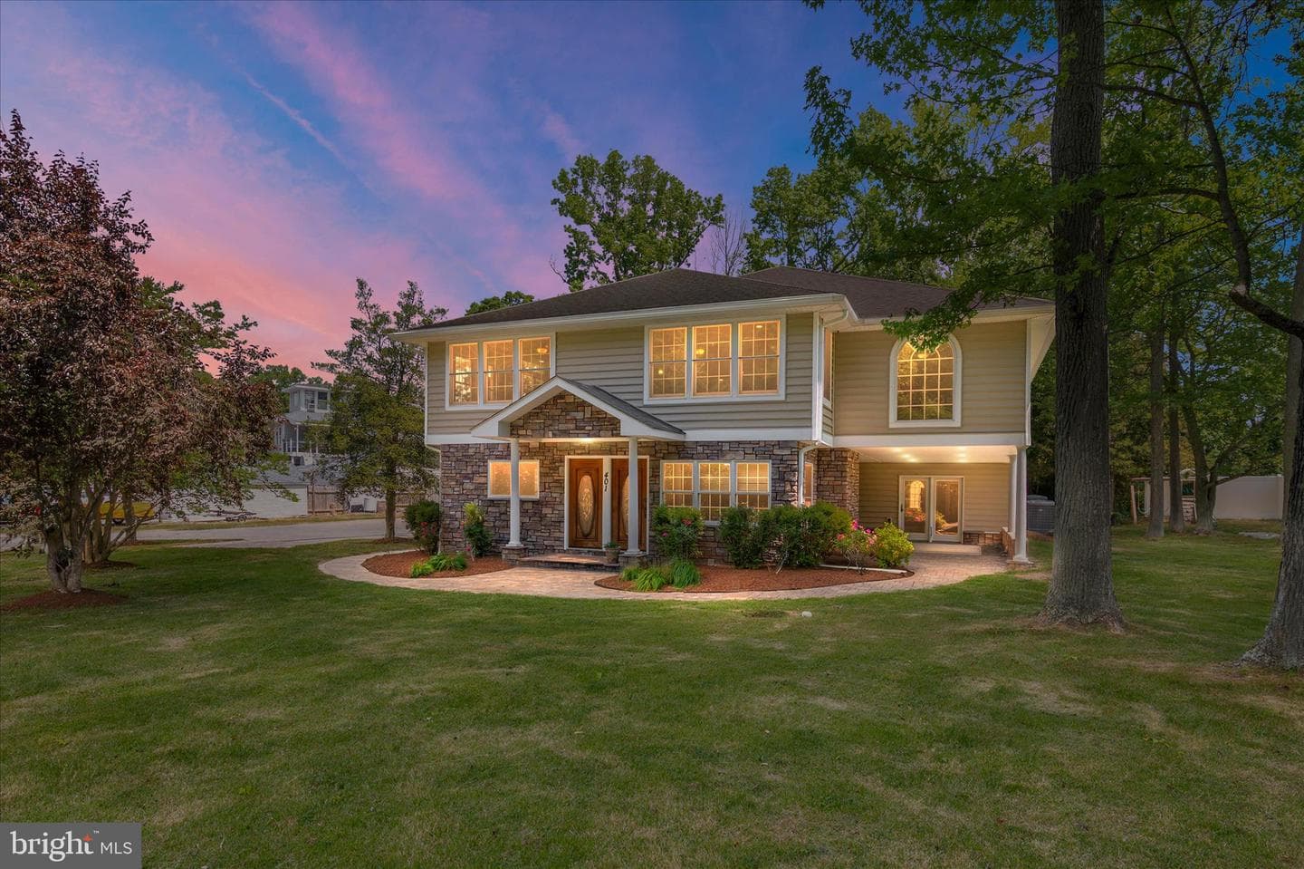 401 Beach Drive, Edgewater
