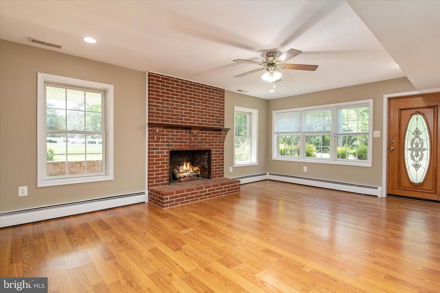 401 Beach Drive photo 29