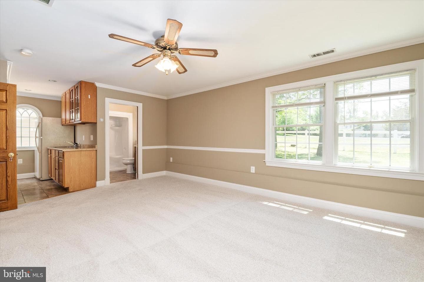 401 Beach Drive photo 37