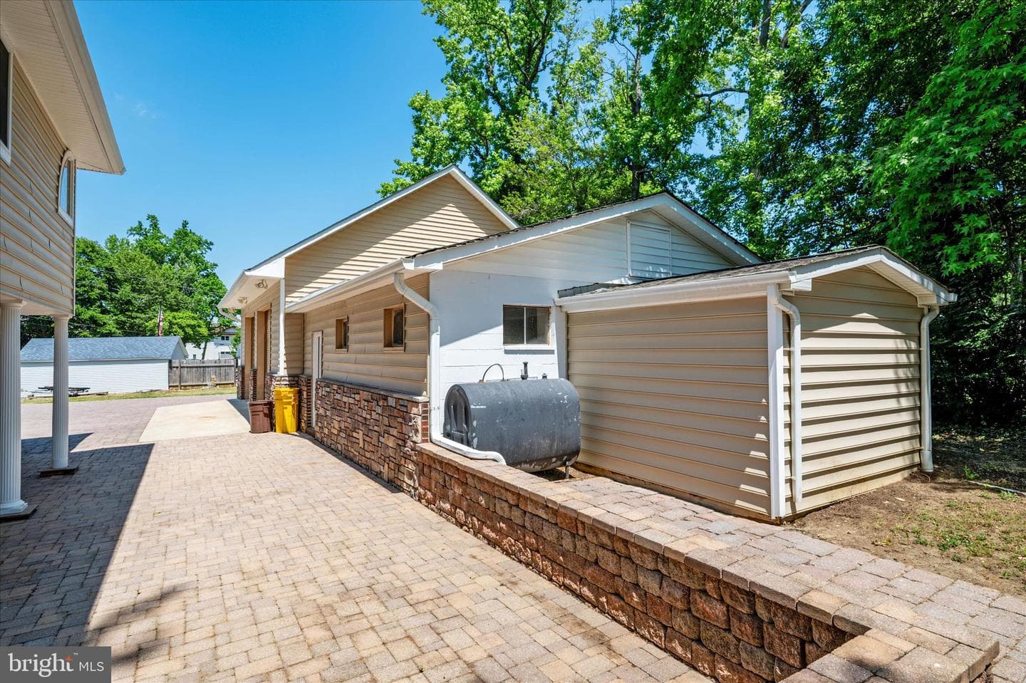 401 Beach Drive photo 49