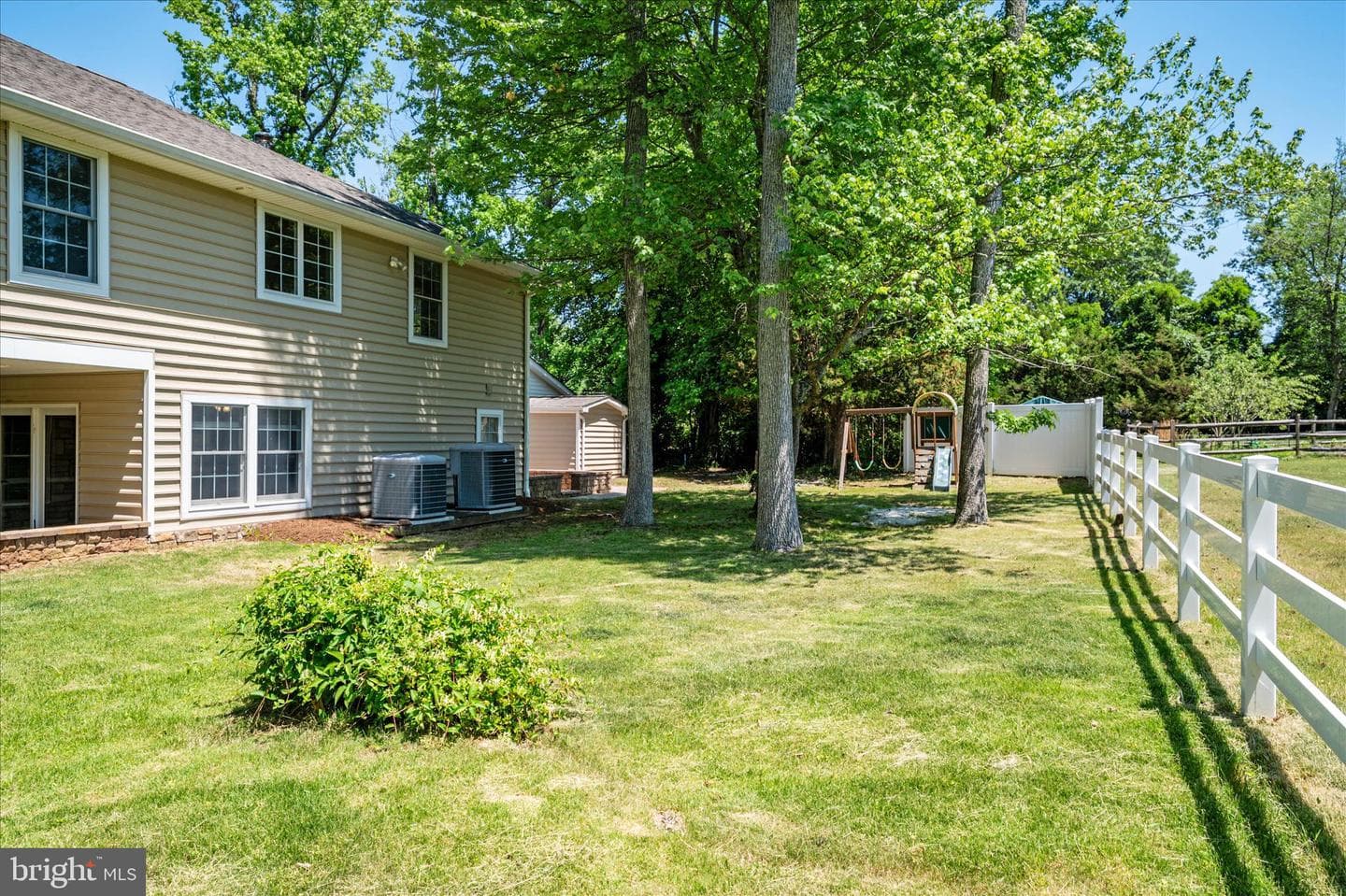 401 Beach Drive photo 54