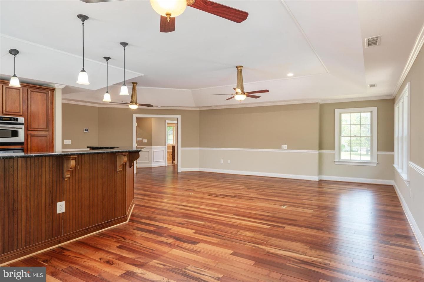 401 Beach Drive photo 8