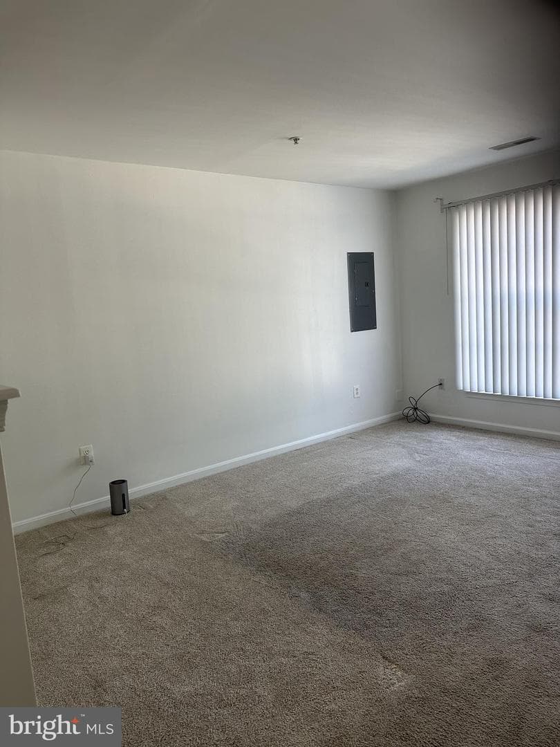 650 Sprite Way photo 2