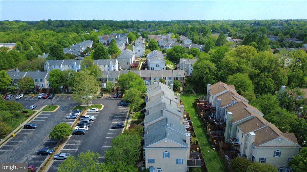 2441 Wentworth Drive photo 3