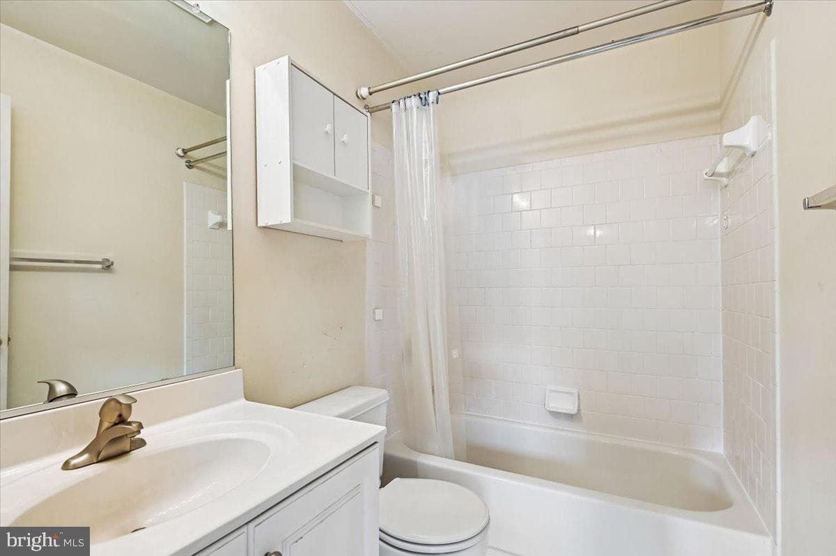 2441 Wentworth Drive photo 30
