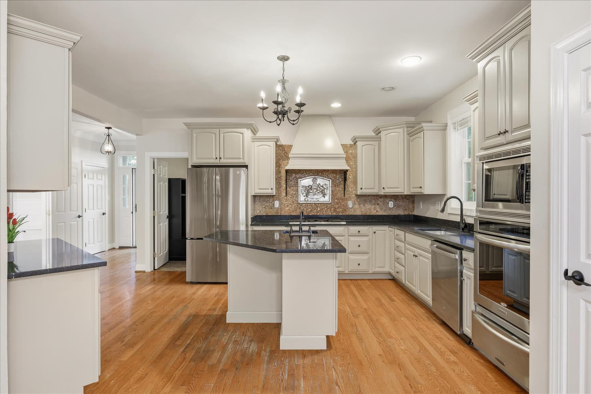 262 Capote Ct E photo 5