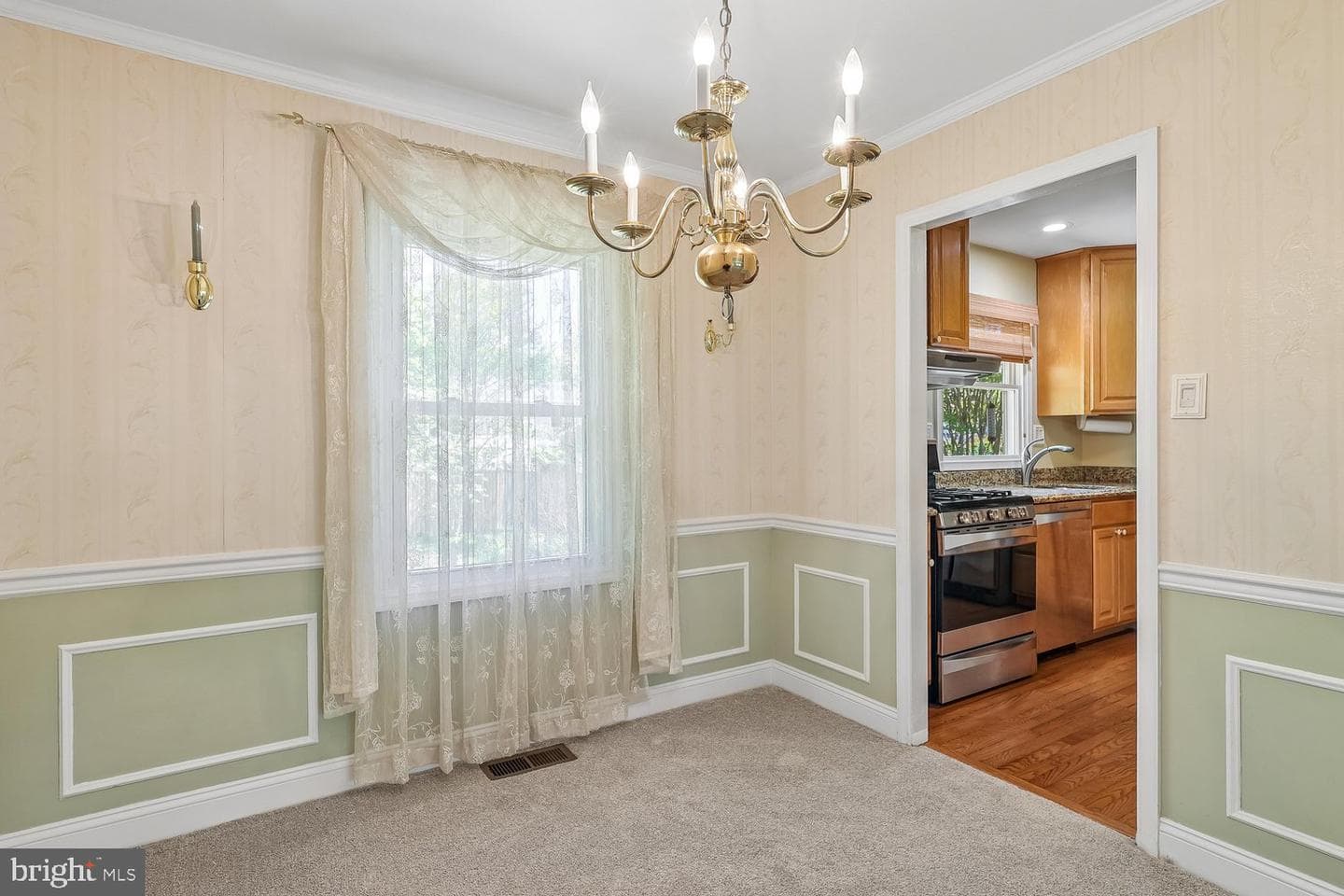 1032 Christmas Lane photo 11