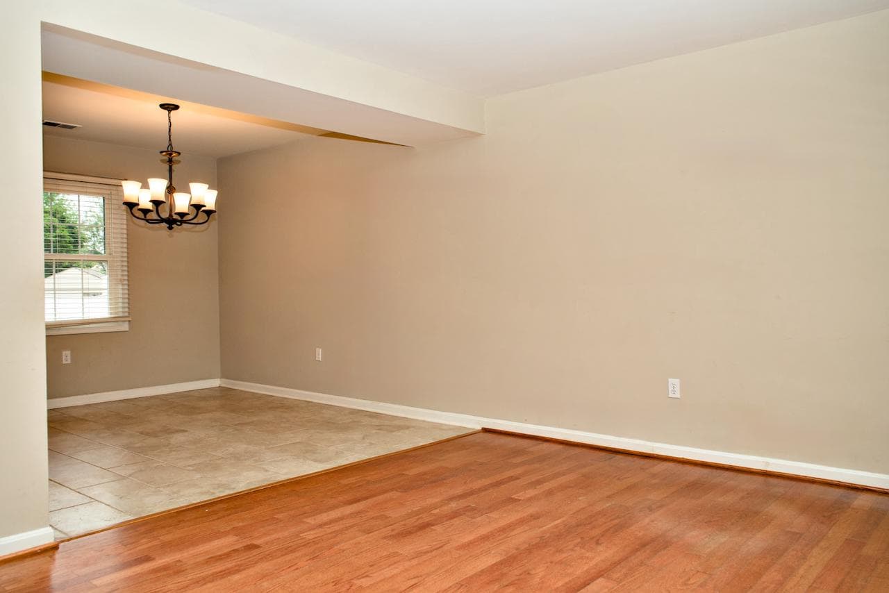 2504 Symphony Lane photo 9