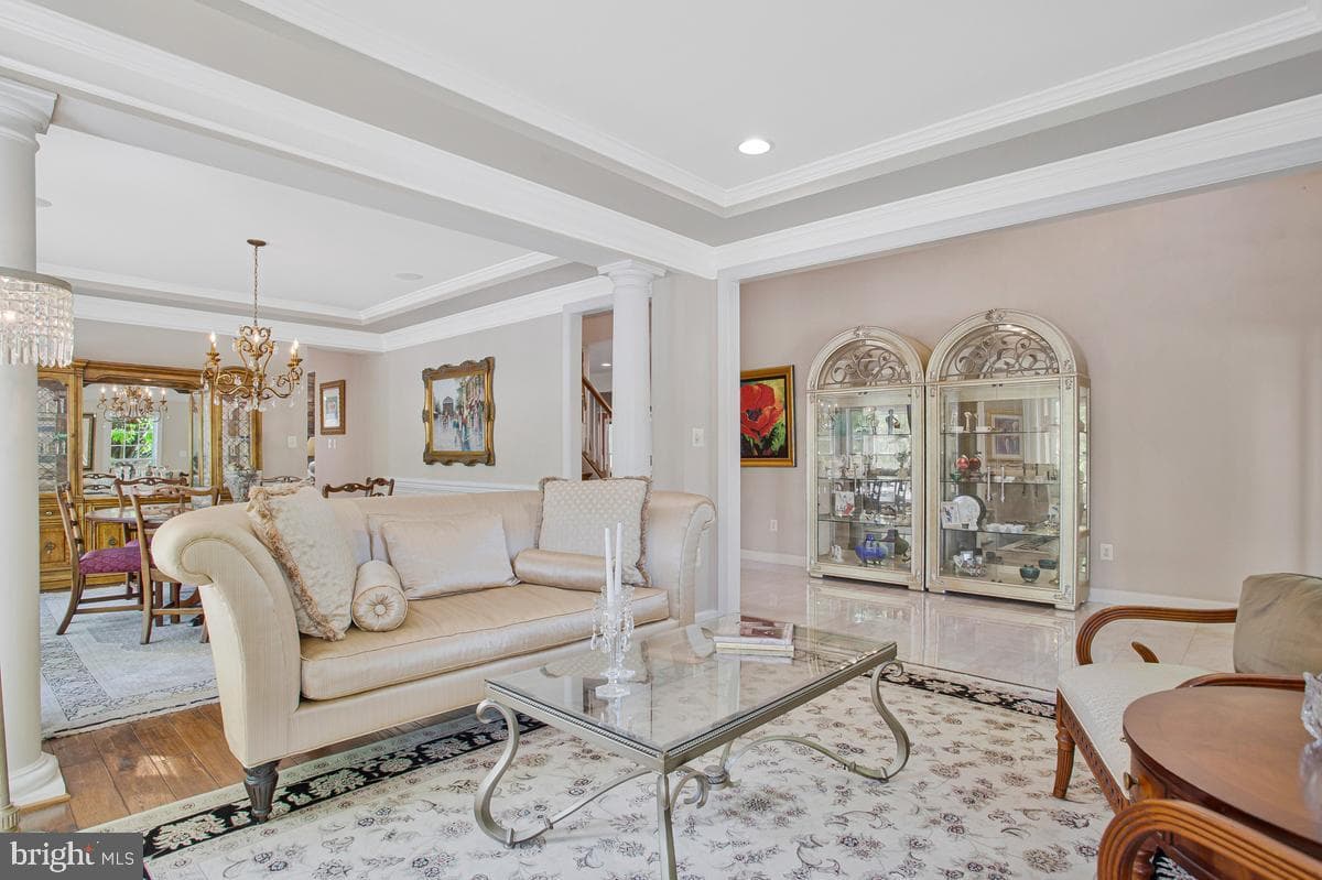 905 Cornell Avenue photo 4