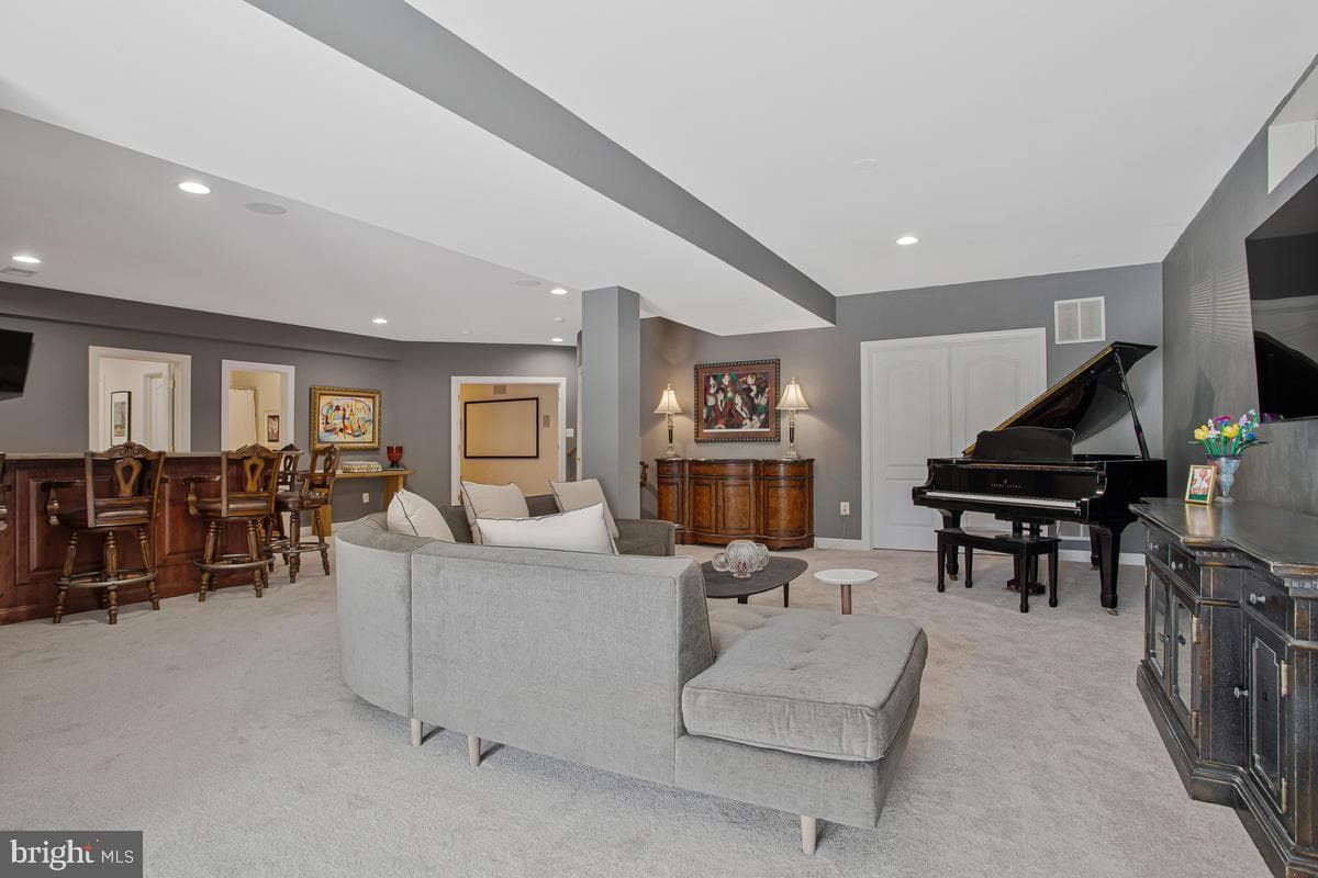 905 Cornell Avenue photo 43