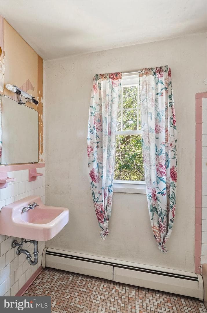 536 Williamsburg Lane photo 33