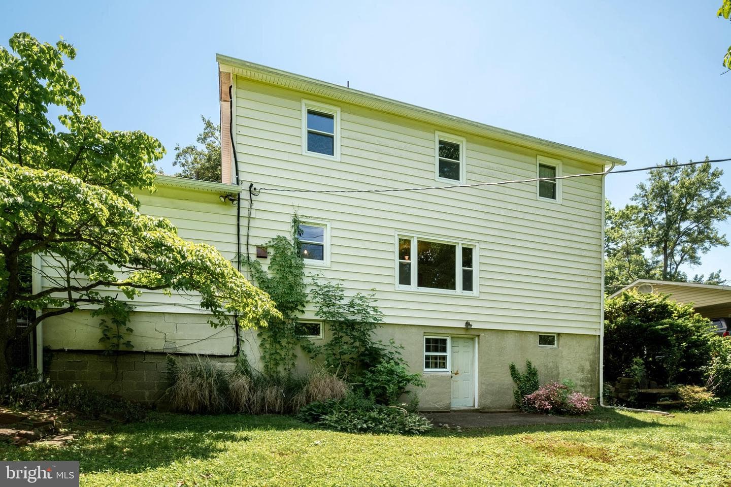 536 Williamsburg Lane photo 42