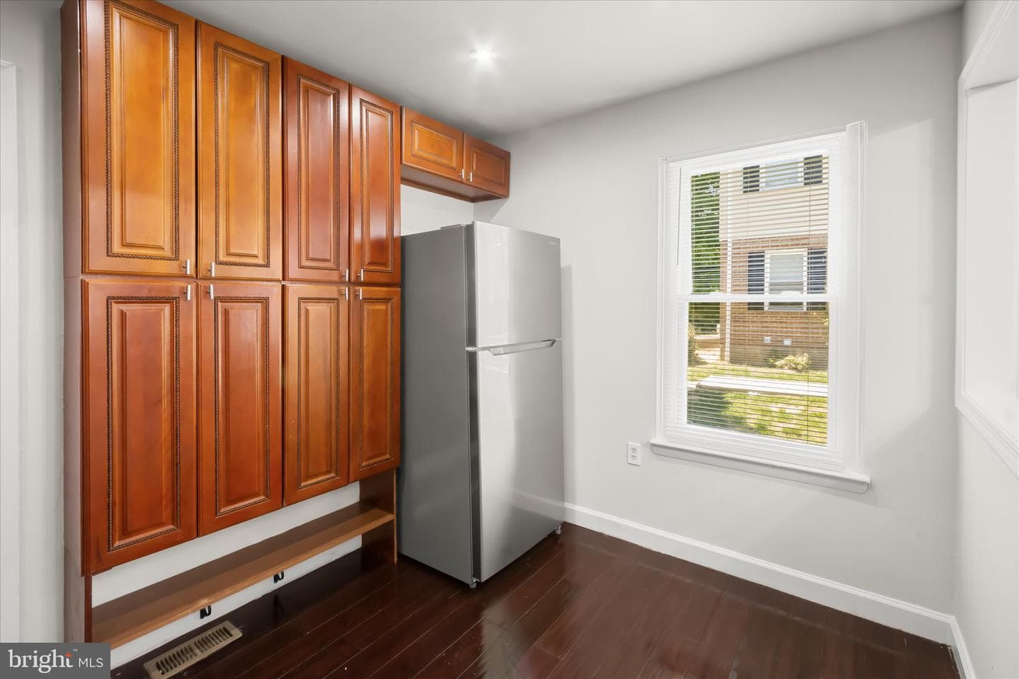 8219 Tomlinson Court photo 13