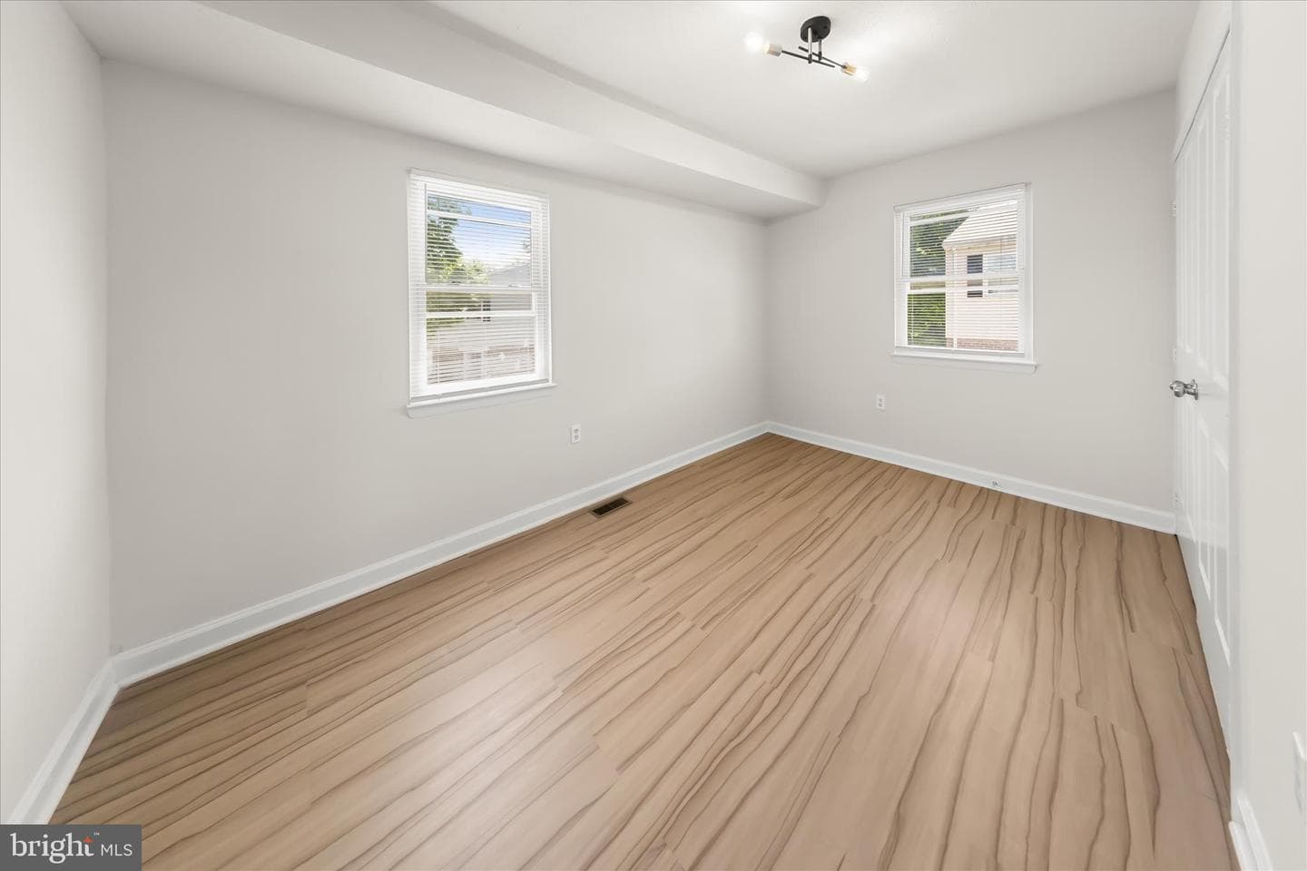 8219 Tomlinson Court photo 15