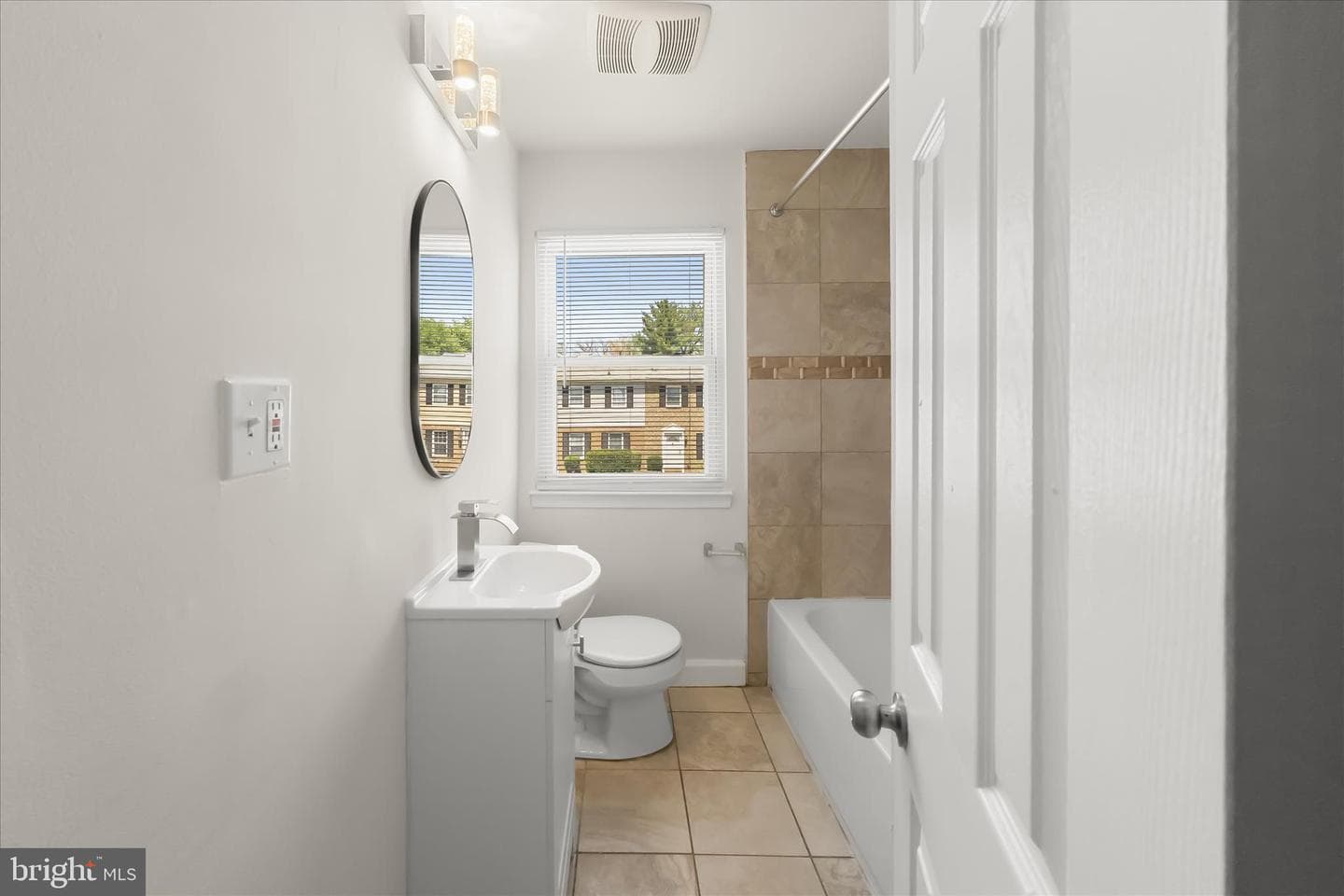 8219 Tomlinson Court photo 24