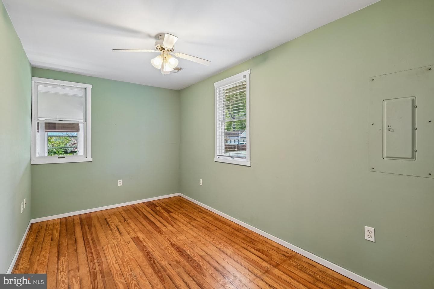 302 Linden Avenue photo 26