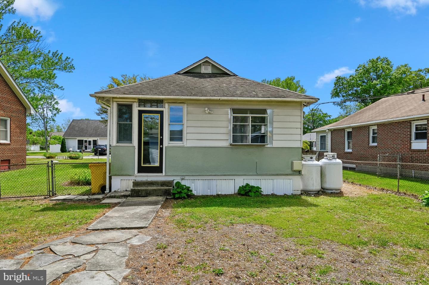 302 Linden Avenue photo 3