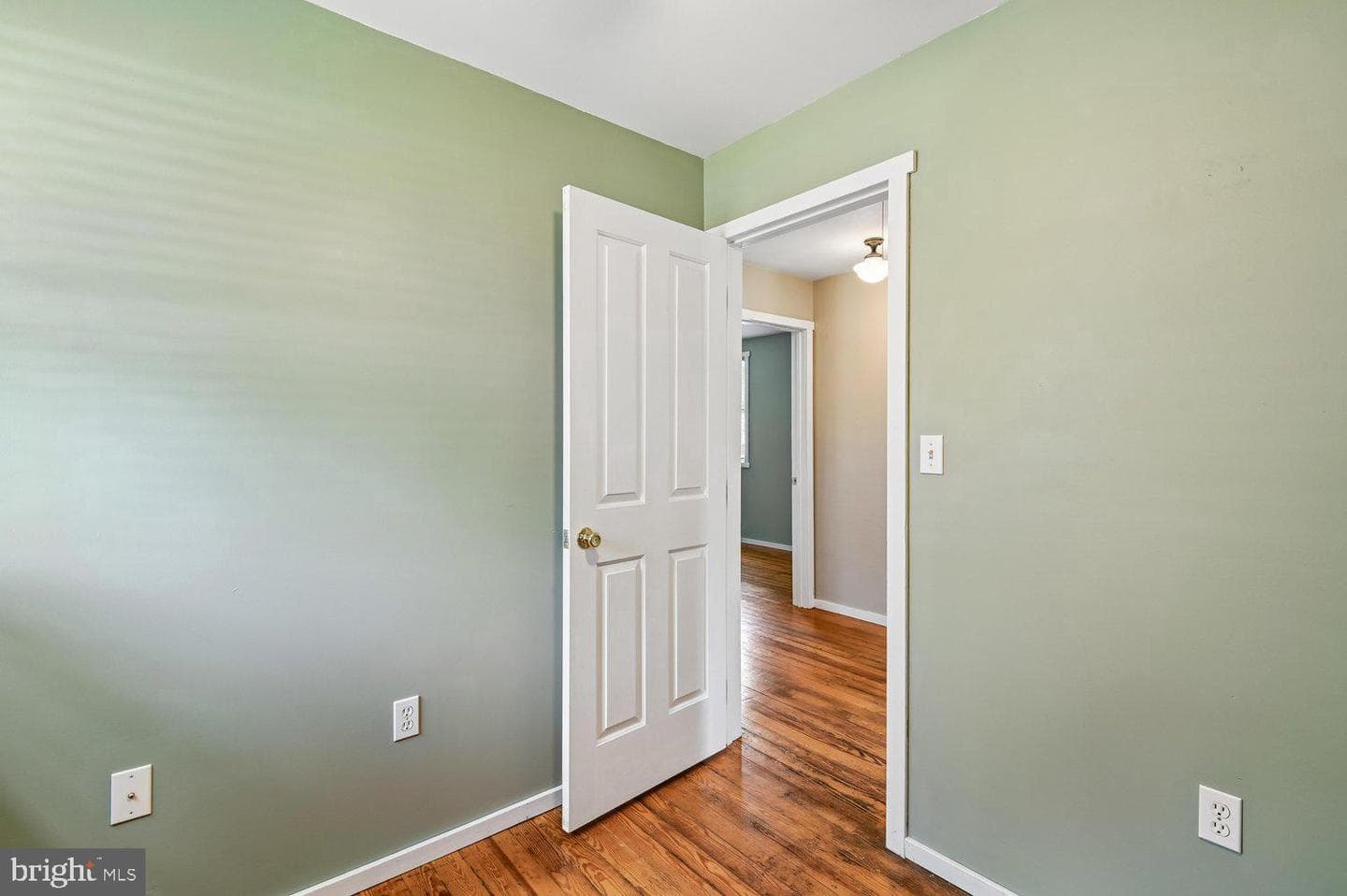 302 Linden Avenue photo 35