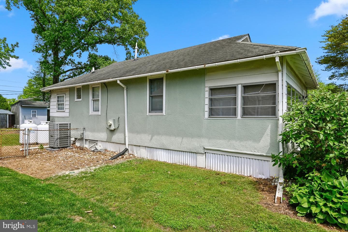 302 Linden Avenue photo 38