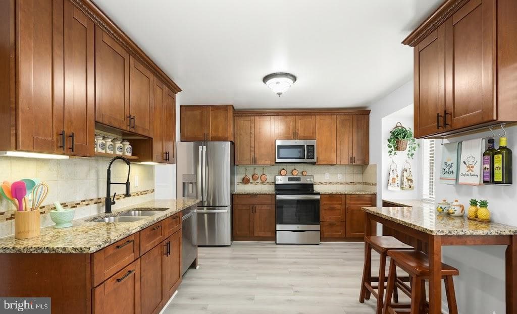 404 Peach Court photo 2