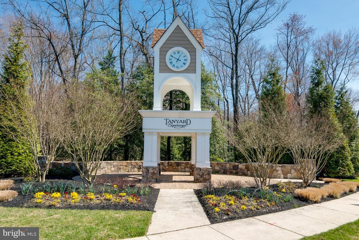7676 Timbercross Lane photo 28