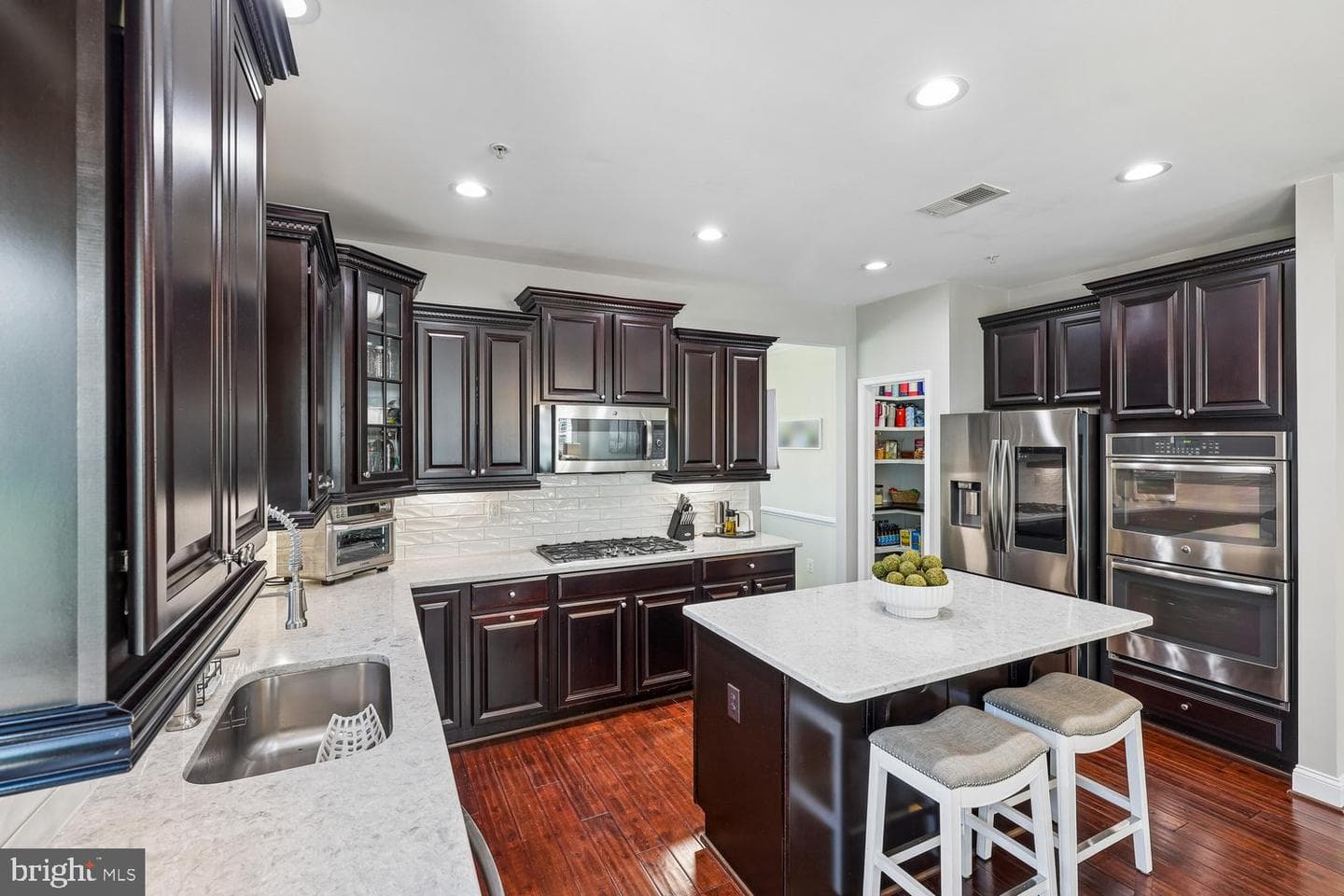 715 Highland Meadows Drive photo 20