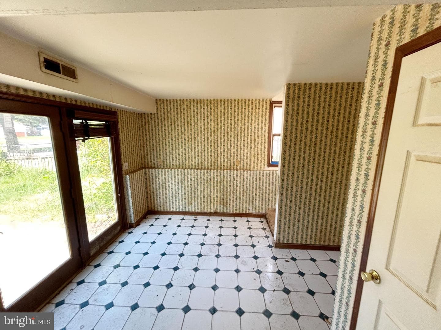 311 Ferndale Road photo 17
