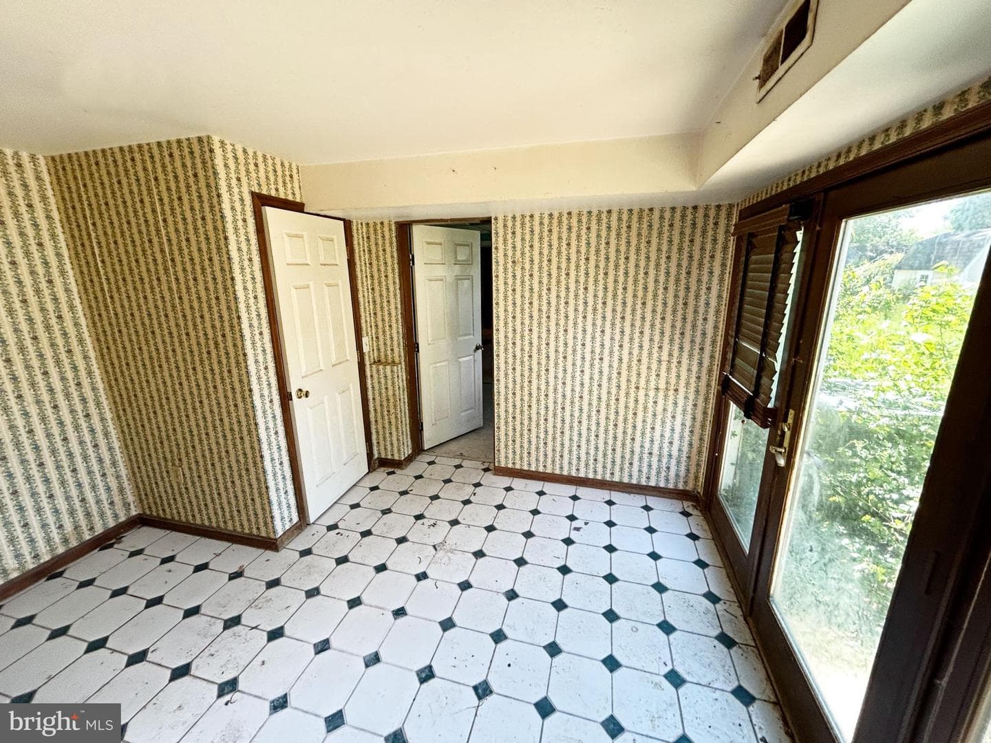 311 Ferndale Road photo 18