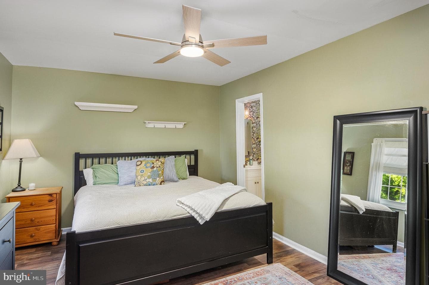 1476 Lowell photo 18