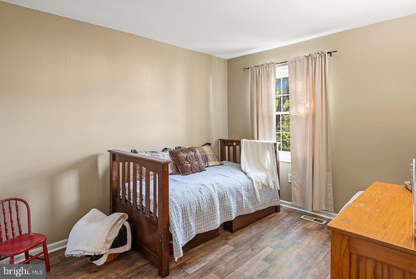 1476 Lowell photo 20